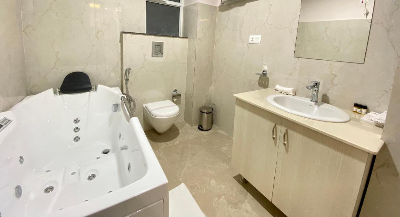 Hotel Imolesh Imphal Extérieur photo